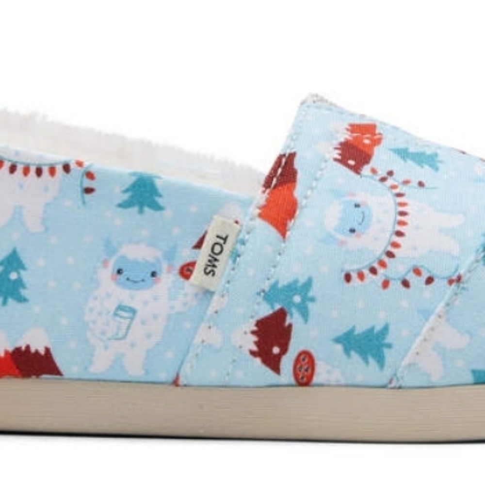 Brand new, never worn fleece lined Toms with festive Yeti print - Picture 2 of 2